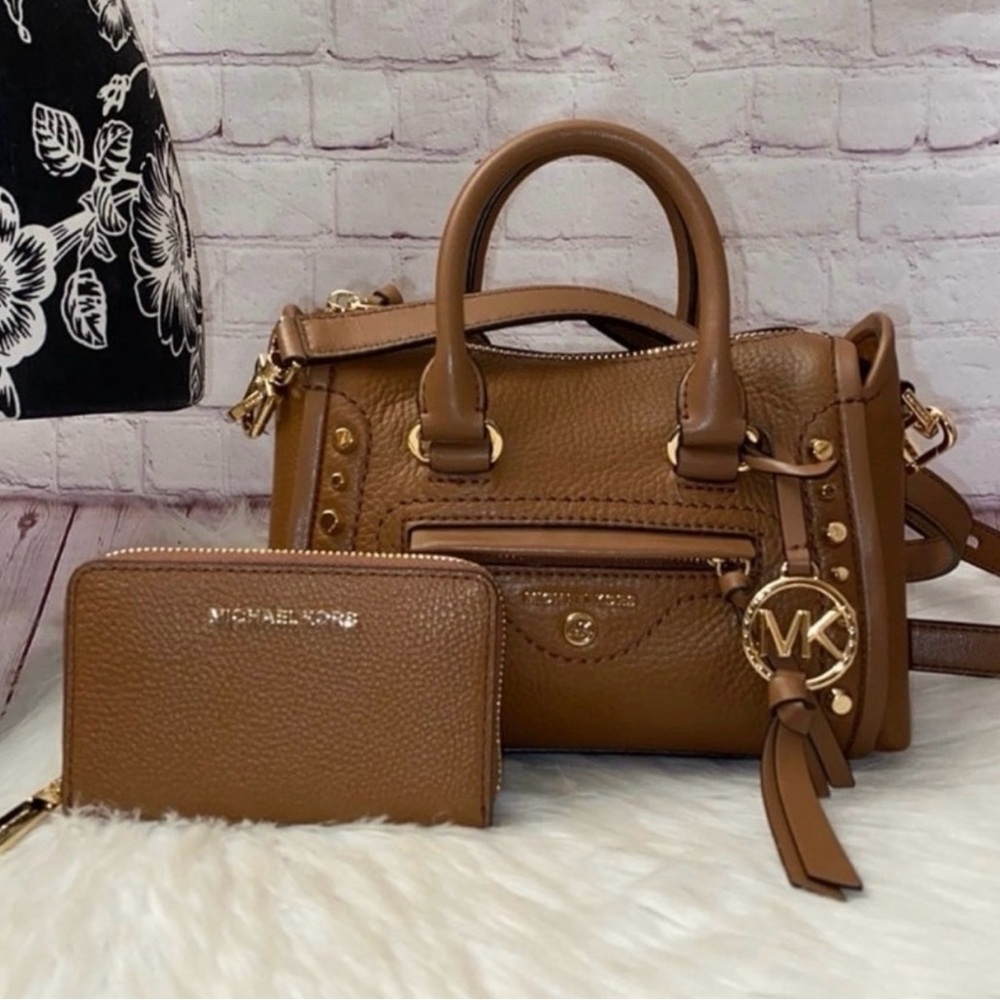 Michael Kors CARINE XS Xbody/JET SET Small ZA Card Case Wallet 2pc Set